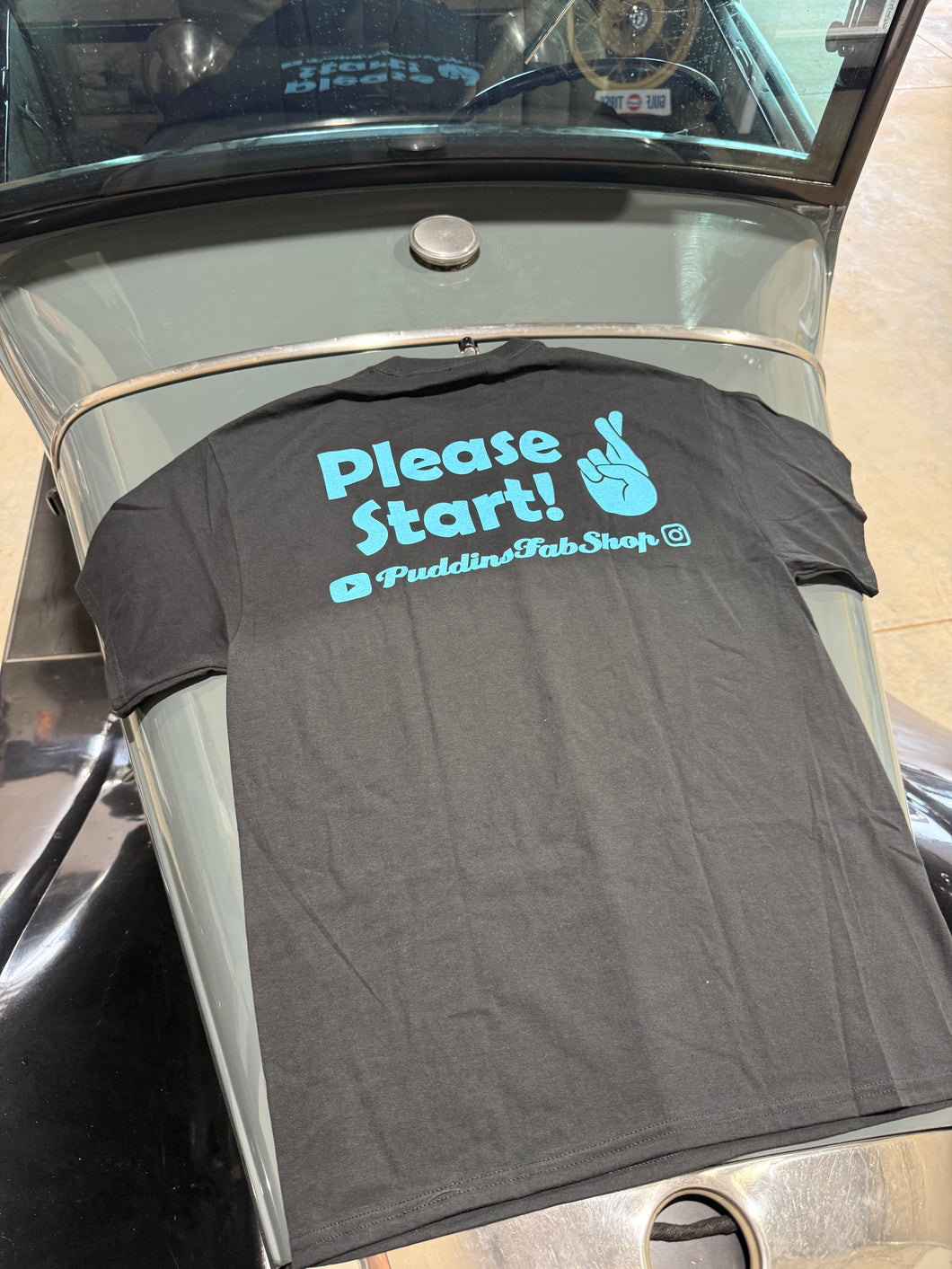 PLEASE START Tee in BLACK
